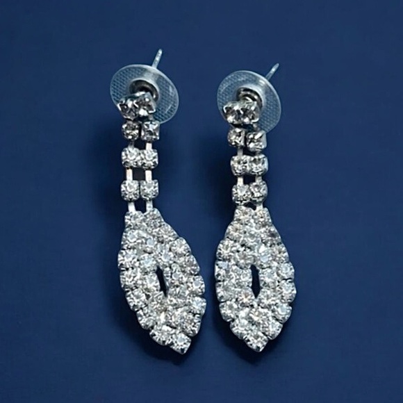 Estate Jewelry - Vintage Rhinestone Dangle Earrings Marquise Silver Tone Glam Earrings